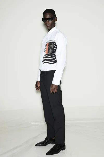 Look 15